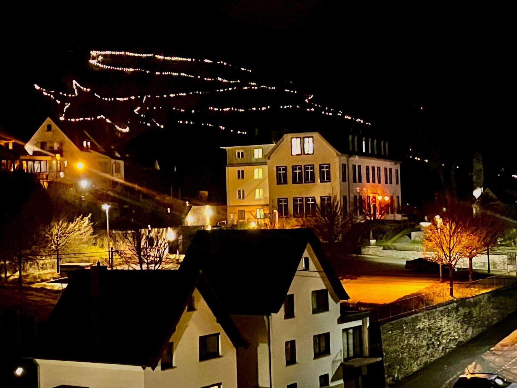 Ferienwohnung "Gaston" Mitten In Waldbreitbach Bagian luar foto